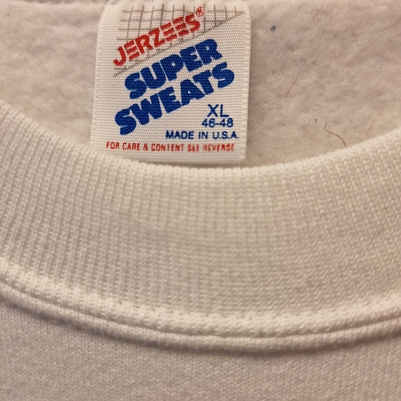 Sweatshirt - Picture 2 of 3